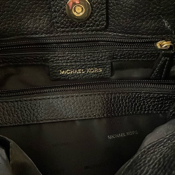 Michael Kors black pebbled leather purse with gold hardware - Picture 6 of 8